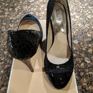 Micheal Kors Heels